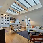 Sublime Apartment Center Of Paris Le Marais