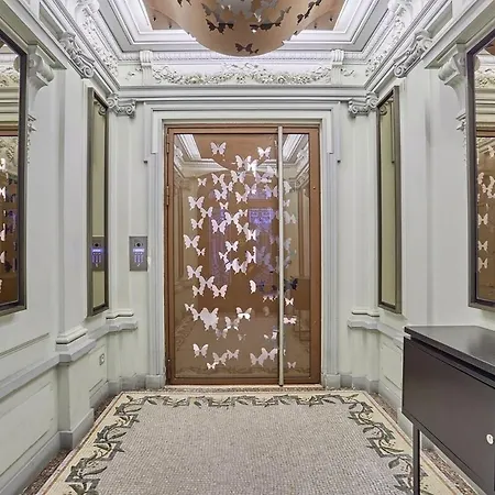 Sublime Center Of Le Marais Apartment Paris