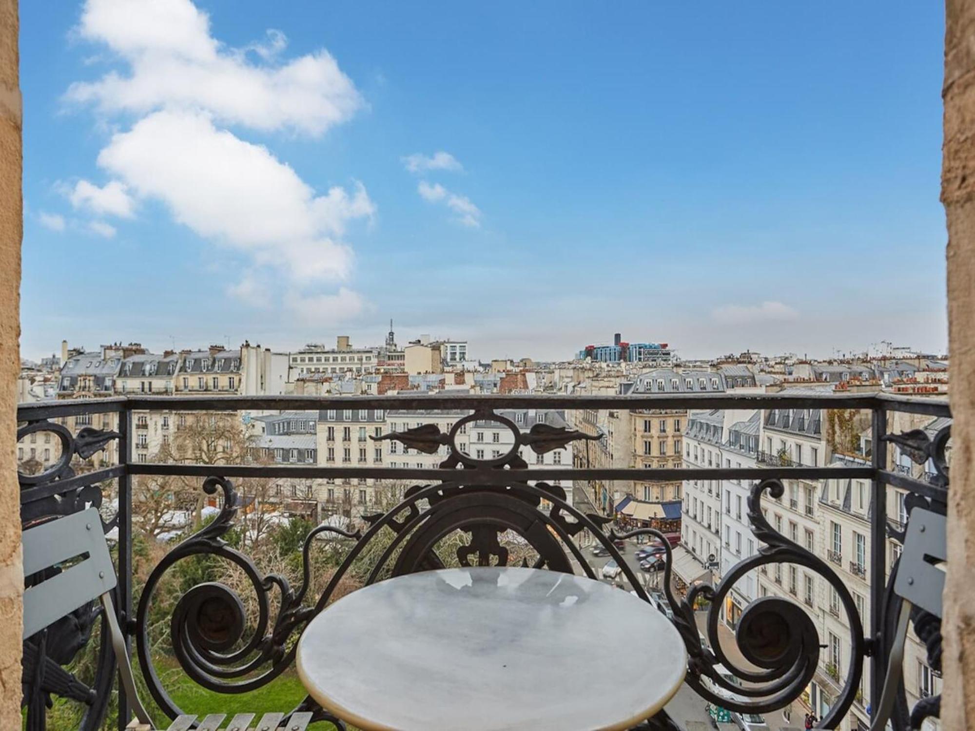 Sublime Center Of Le Marais Parigi